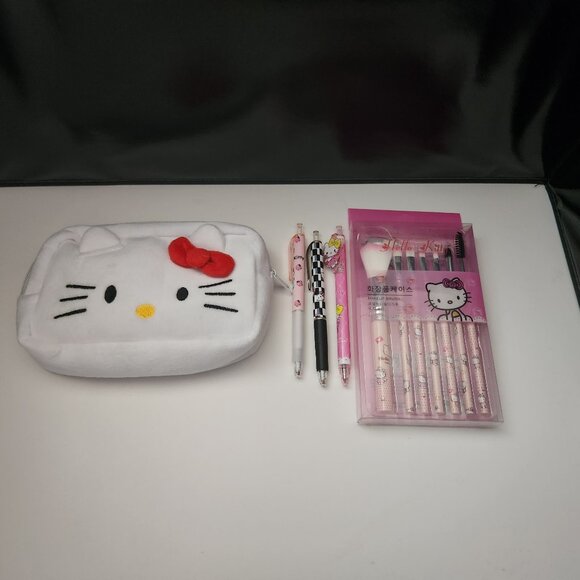 Hello kitty bundle - Picture 1 of 4